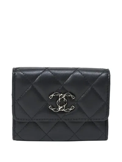 Pre-owned Chanel Enamel-logo Quilted Wallet In Black