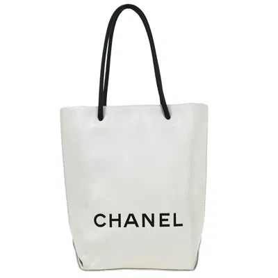 Pre-owned Chanel Essential Shopping Tote Leather White Calfskin Tote Bag Bag ()