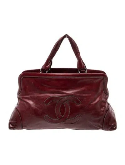 Pre-owned Chanel E/w Soho Chain Tote In Red