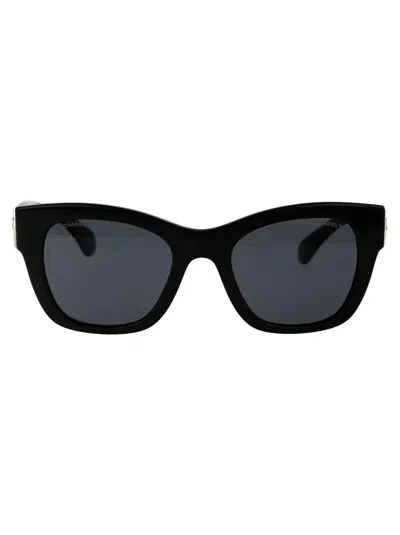 Chanel Eyewear Suqare Frame Sunglasses In Black