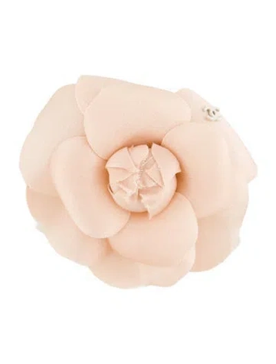 Pre-owned Chanel Fabric Camellia Cc Brooch In Pink