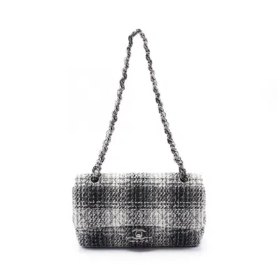 Pre-owned Chanel Fabric Shoulder Bag () In Multi