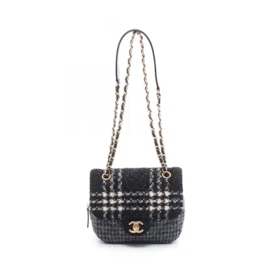 Pre-owned Chanel Fabric Wool Shoulder Bag () In Multi