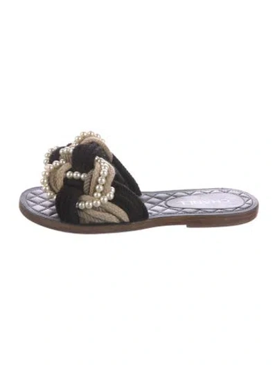 Pre-owned Chanel Faux Pearl Accents Colorblock Pattern Slides In Black