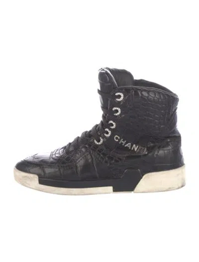 Pre-owned Chanel Faux Pearl Accents Embossed Leather Wedge Sneakers In Black