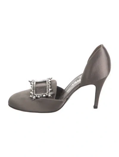 Pre-owned Chanel Faux Pearl Accents Satin Pumps In Gray