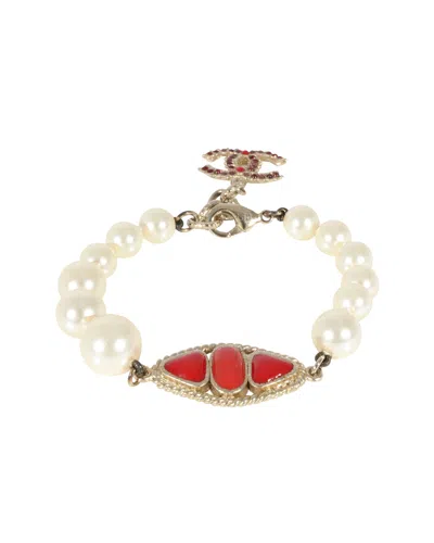 Pre-owned Chanel Faux Pearl & Red Gripoix Cc Bracelet In Grey