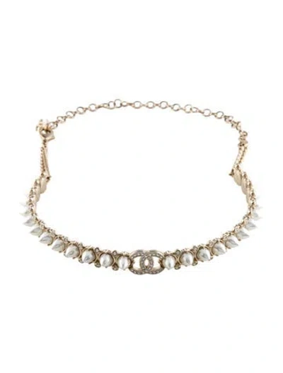 Pre-owned Chanel Faux Pearl & Strass Cc Choker Necklace, 18" In White