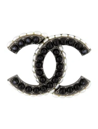 Pre-owned Chanel Faux Pearl Cc Brooch In Multi
