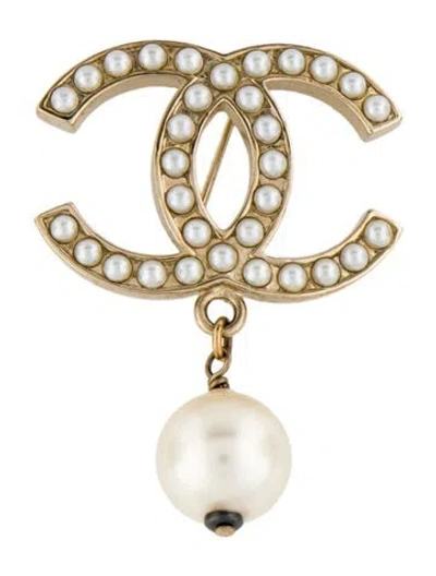 Pre-owned Chanel Faux Pearl Cc Brooch Pin In Multi