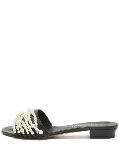 Pre-owned Chanel Faux-pearl Embellishmed Sandals