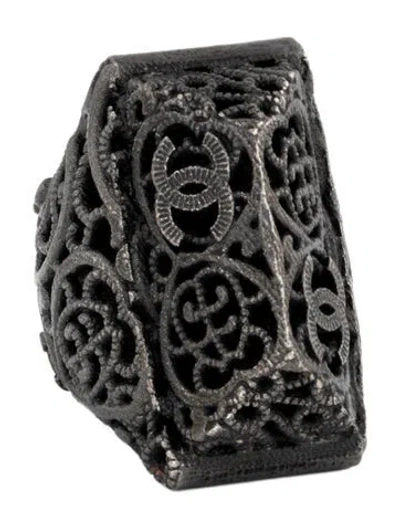 Pre-owned Chanel Filigree Cc Cocktail Ring In Multicolor