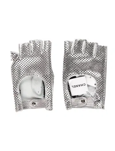 Pre-owned Chanel Fingerless Gloves In Silver