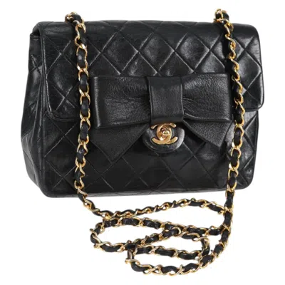 Pre-owned Chanel Flap Bag Leather Shoulder Bag () In Black