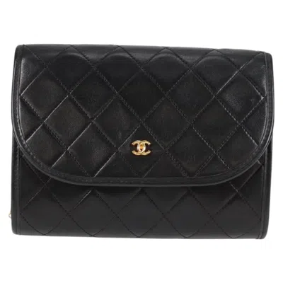 Pre-owned Chanel Flap Bag Leather Shoulder Bag () In Black