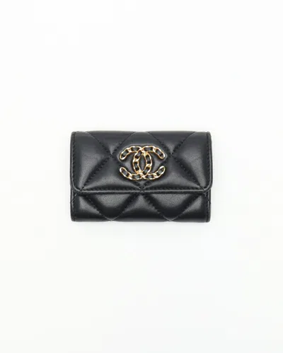 Pre-owned Chanel Flap Card Holder In Black
