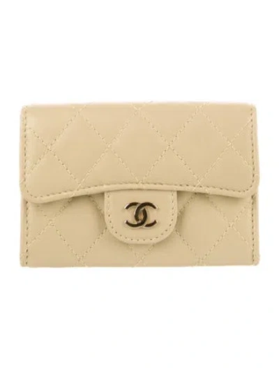 Pre-owned Chanel Flap Card Holder Interlocking Cc Logo Card Holder In Metallic/yellow