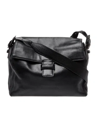 Pre-owned Chanel Flap Messenger Bag In Black