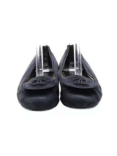 Pre-owned Chanel Flats In Black