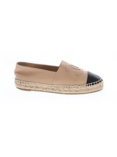 Pre-owned Chanel Flats In Tan