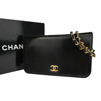 Pre-owned Chanel Full Flap Leather Shoulder Bag () In Black