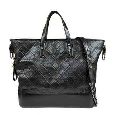 Pre-owned Chanel Gabriel Leather Shoulder Bag () In Black