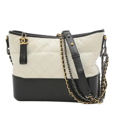 Pre-owned Chanel Gabrielle Leather Shoulder Bag () In White