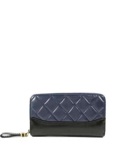 Pre-owned Chanel Gabrielle Quilted Wallet In Blue