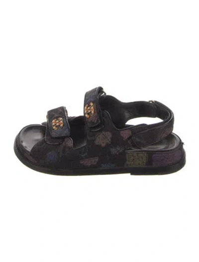 Pre-owned Chanel Gate No.5 (dad) Interlocking Cc Logo Slingback Sandals In Black