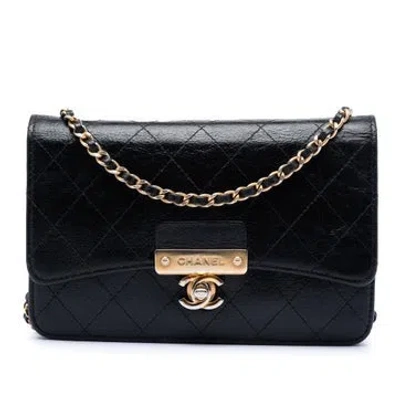 Pre-owned Chanel Goat Leather Stitched Goatskin Golden Cc Wallet On Chain In Black