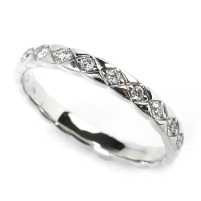 Pre-owned Chanel Gold (18k) Band Ring () In Silver
