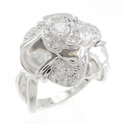 Pre-owned Chanel Gold (18k) Band Ring () In Silver
