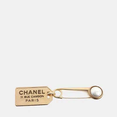 Pre-owned Chanel Gold Brooch