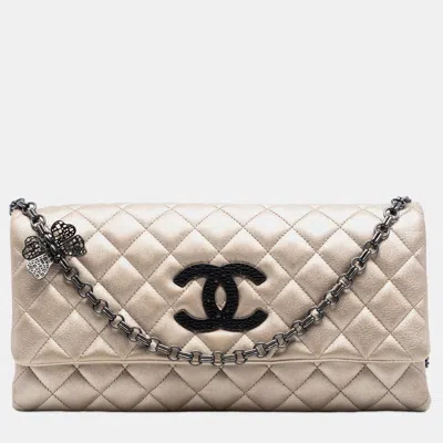 Pre-owned Chanel Gold Cc Quilted Metallic Lambskin Butterfly Chain Clutch