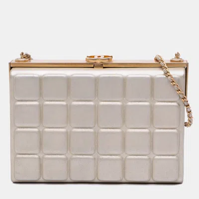 Pre-owned Chanel Gold Chocolate Bar Metallic Lambskin Frame Clutch With Chain