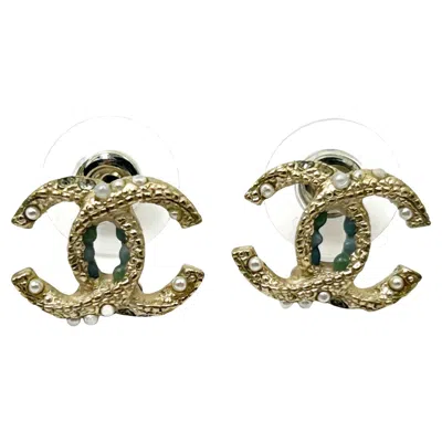 Pre-owned Chanel Gold Folded Cc Mint Dot Seed Pearl Crystal Small Piercing Earrings In Multi