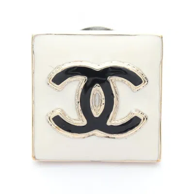 Pre-owned Chanel Gold Gold Plating Brooch () In Multi