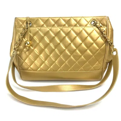 Pre-owned Chanel Gold Leather Shoulder Bag ()