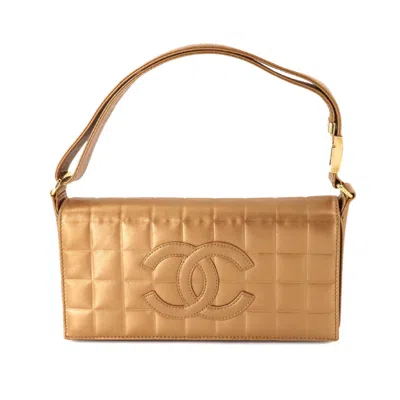 Pre-owned Chanel Gold Leather Shoulder Bag ()