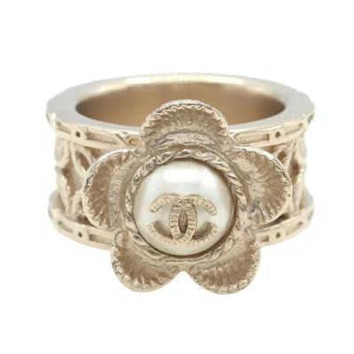 Pre-owned Chanel Gold Metal Band Ring ()