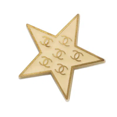 Pre-owned Chanel Gold Metal Brooch ()