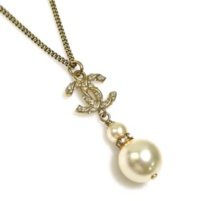 Pre-owned Chanel Gold Off- Artificial Ivory Metal Necklace () In Silver