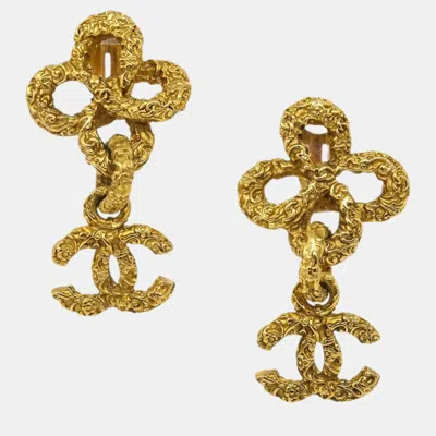 Pre-owned Chanel Gold Pleated Dangle Earrings
