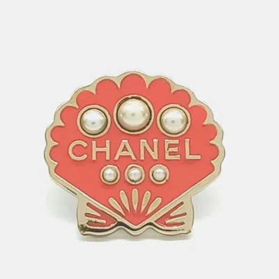 Pre-owned Chanel Gold/red Brooch