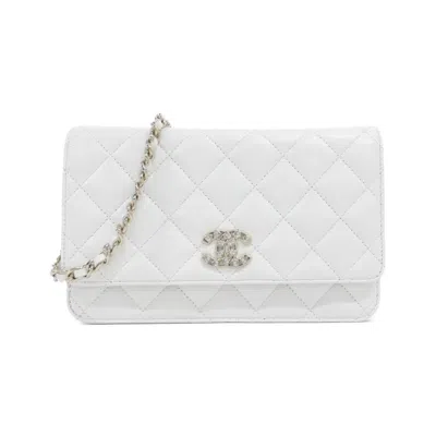 Pre-owned Chanel Grained Calfskin Chain/shoulder Wallet () In White