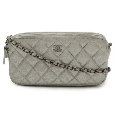 Pre-owned Chanel Grained Calfskin Clutch Bag () In Silver