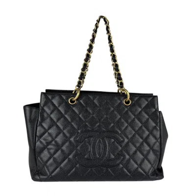Pre-owned Chanel Grained Calfskin Handbag () In Black