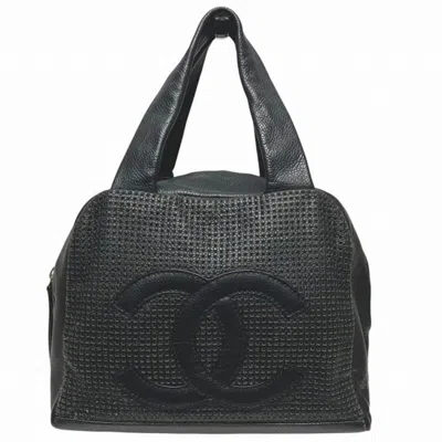 Pre-owned Chanel Grained Calfskin Handbag () In Black