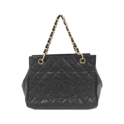 Pre-owned Chanel Grained Calfskin Handbag () In Black