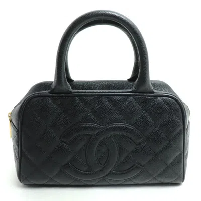 Pre-owned Chanel Grained Calfskin Handbag () In Black